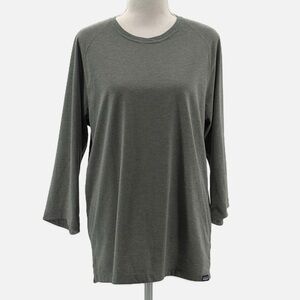 Patagonia 3/4 Sleeve Zip Pocket Cycling Shirt in Grey - Size Medium